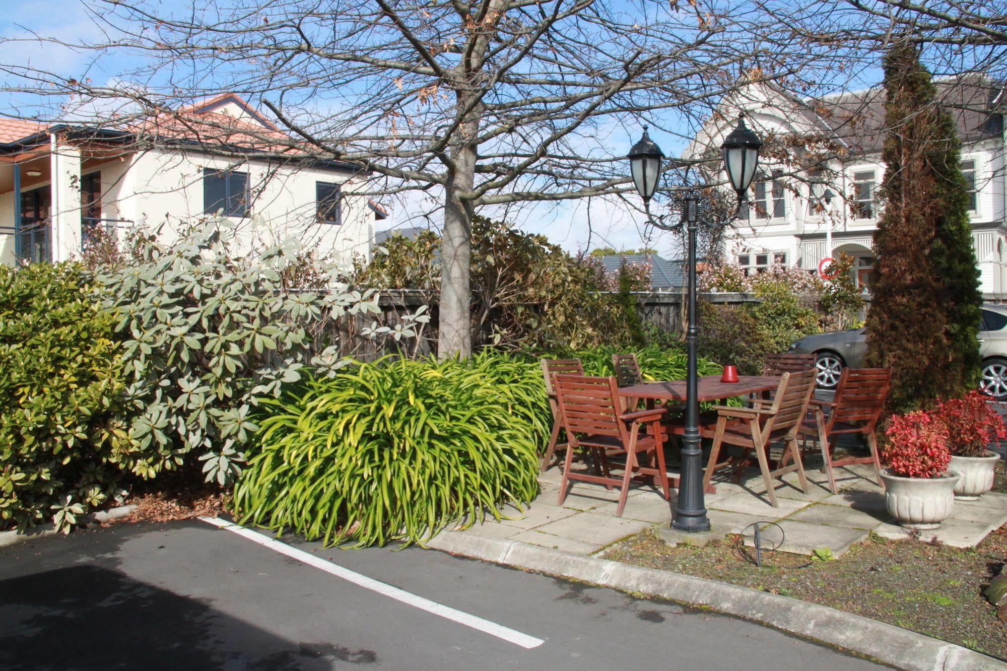 The Milano Christchurch Bagian luar foto